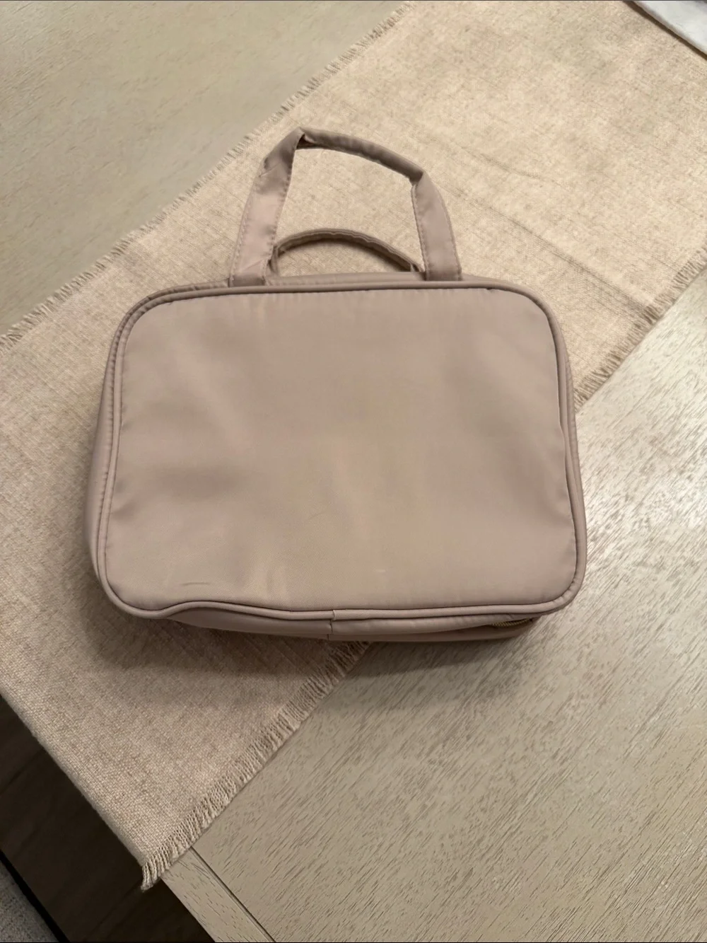 Paris Hilton Quilted Taupe Cosmetic Train Case with Gold Logo
